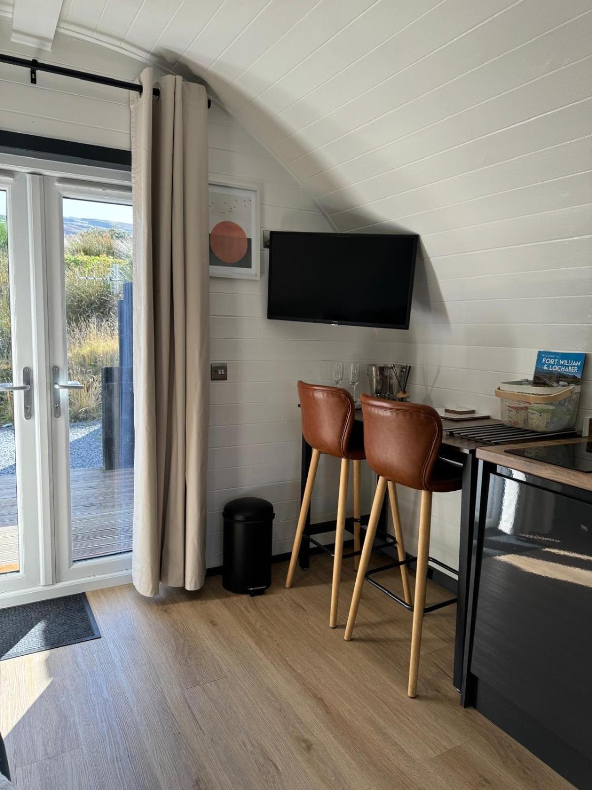 Apex Studio Pod & Jacuzzi Bath Fort William Exterior foto